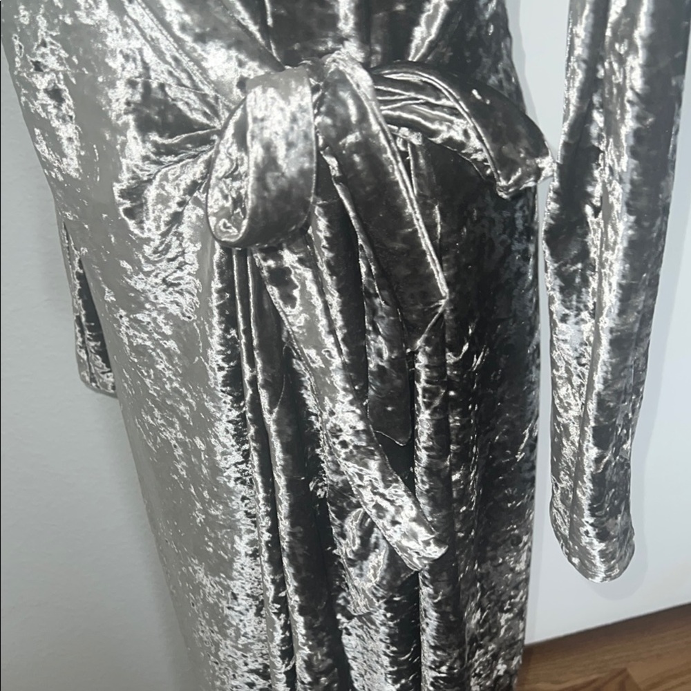 BCBGMaxAzria Silver Velvet Wrap Dress. Sz L - Picture 6 of 8